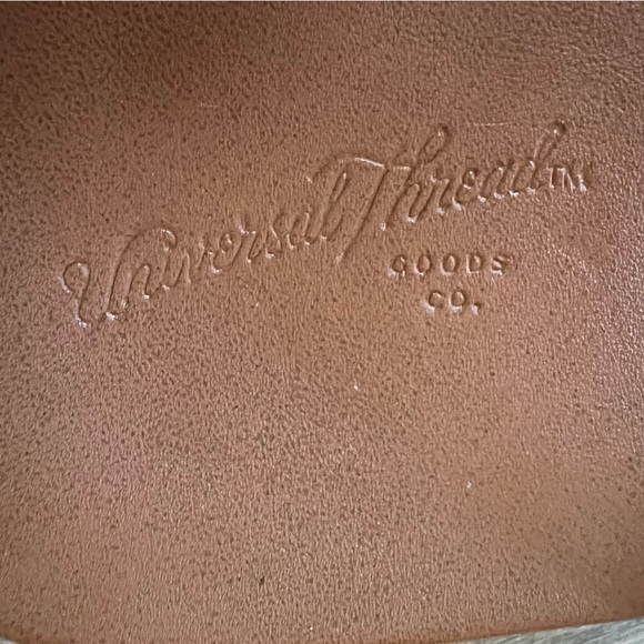 Universal Thread Nyla Ankle Strap Subtle Platform Sandals in White. Size 8.5 - Picture 5 of 7